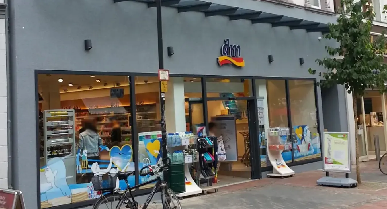 Aussenputzarbeiten Drogeriemarkt Hilden